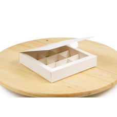 Коробка на 9 конфет, белого цвета, 153х153х30 (10 штук)